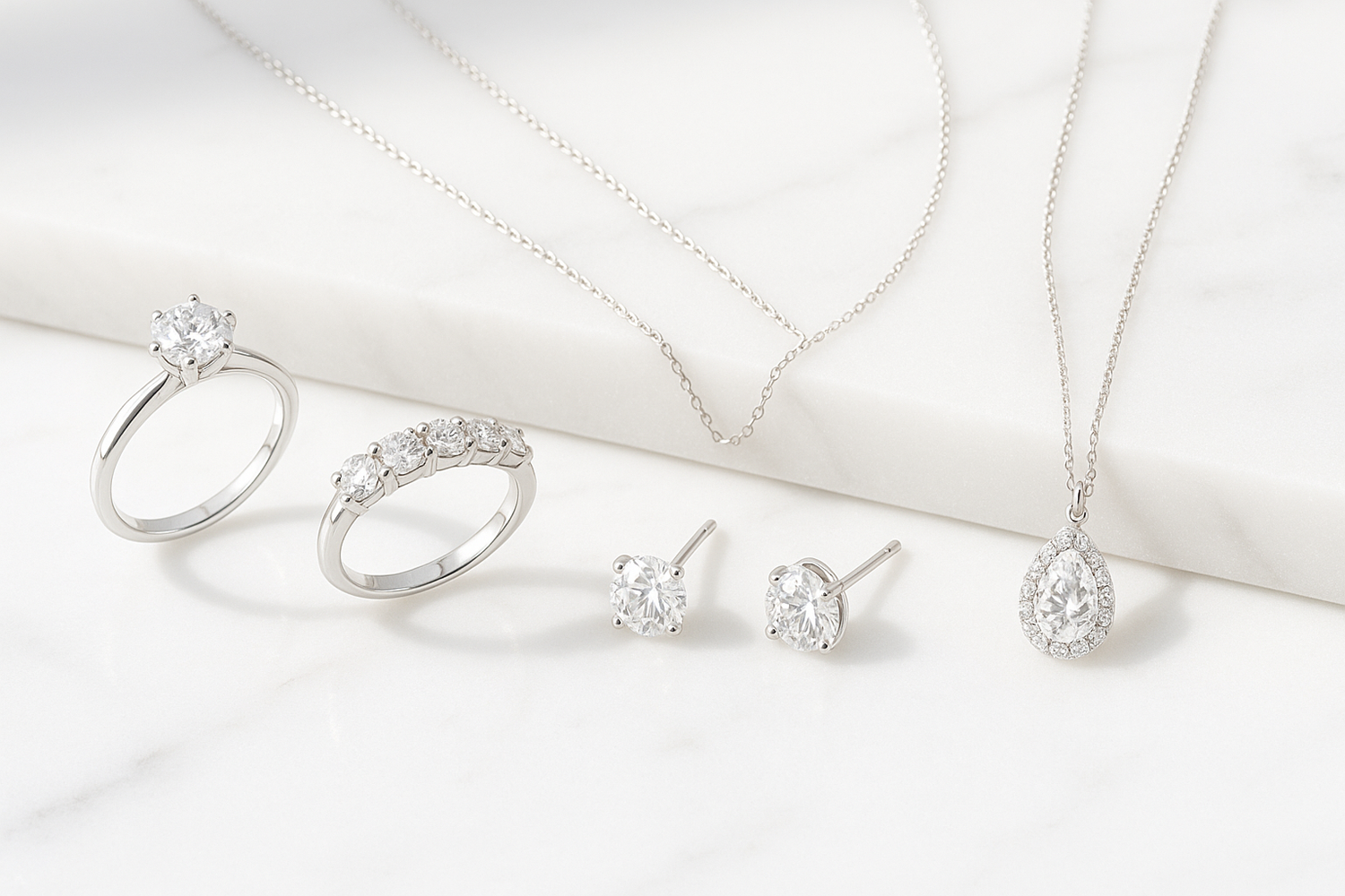 light themed banner for diamond jewelry