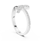 Leaf Inspired Round Cut Diamoond Engagement Ring